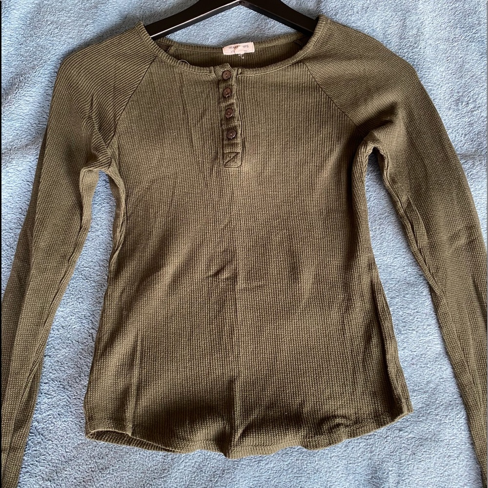 olive green thermal shirt.